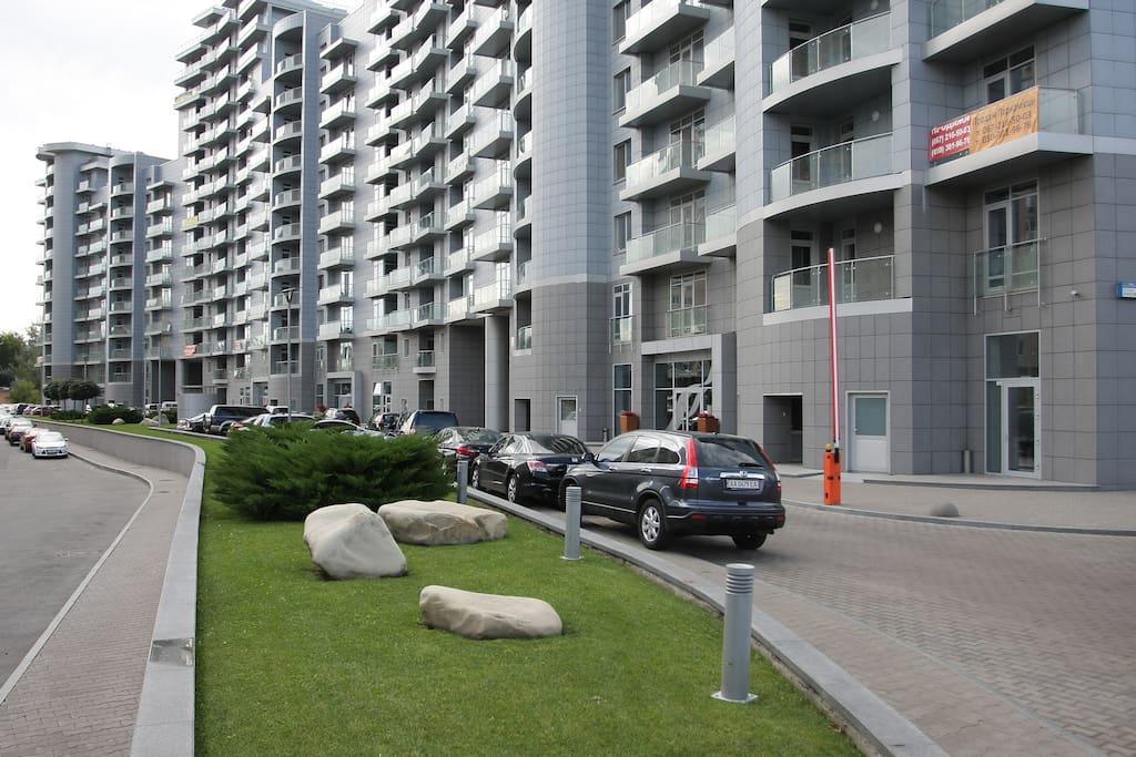 Apartments Raisy Okipnoi Kijev Kültér fotó